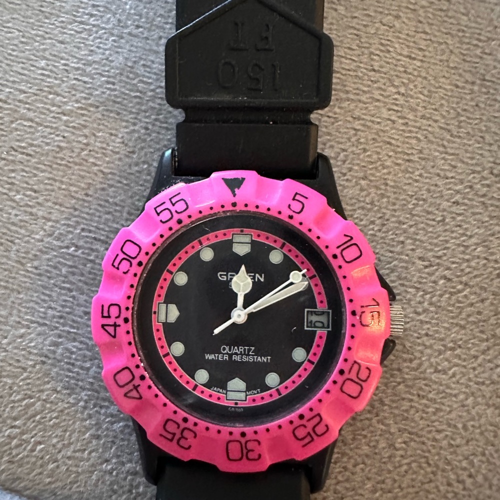 Pink and Black Grasen Quartz Watch